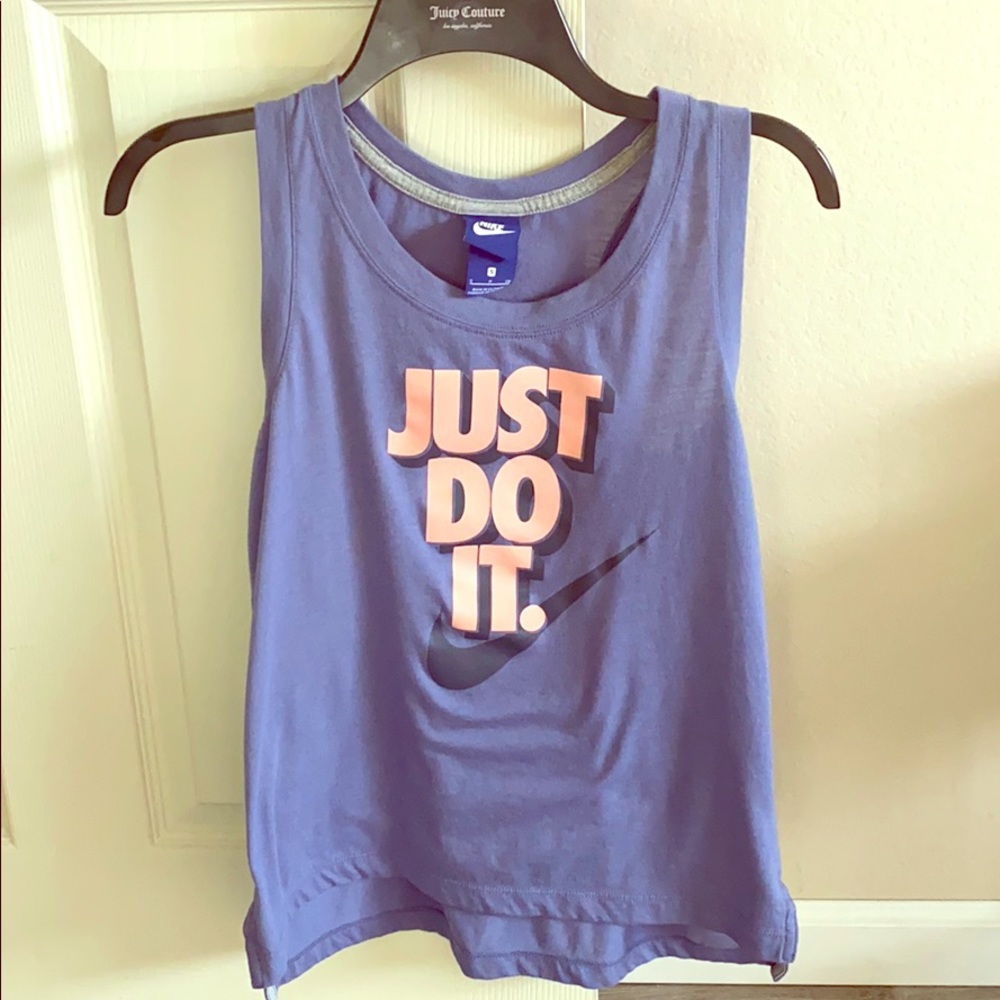 Nike women’s tank top, size small!
